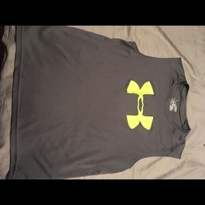 Boys XL under armor dri-fit sleeveless shirt